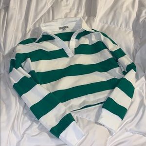 trendy green collared long sleeve crop top